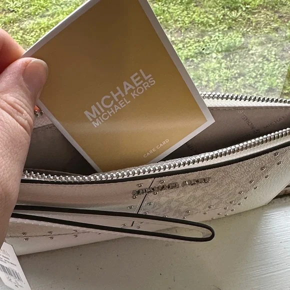 Michael Kors White Wristlet with Silver Studs New Never Used, Perfect for a Gift - Picture 14 of 17